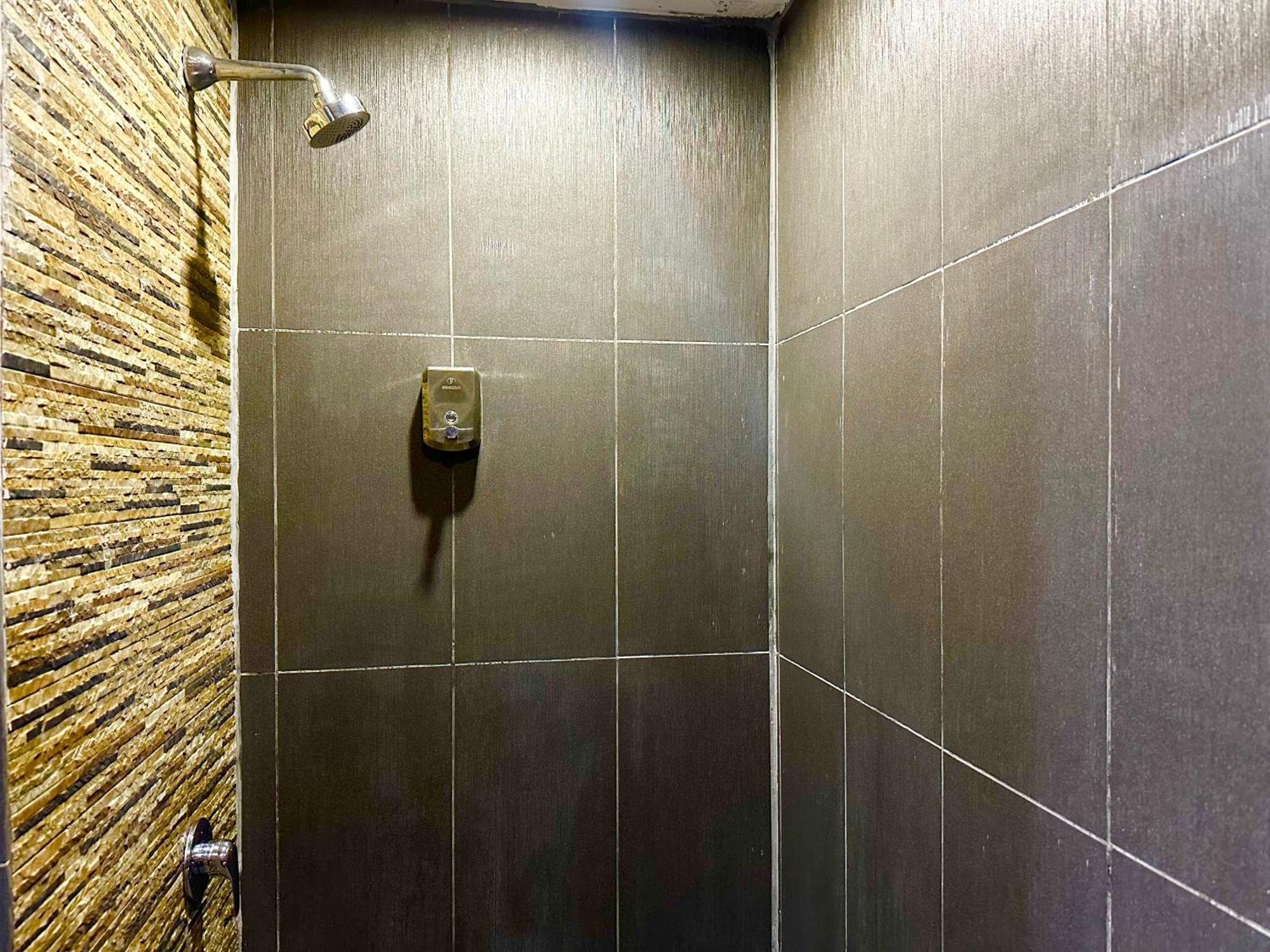 Park Hotel Kota Kinabalu Zewnętrze zdjęcie